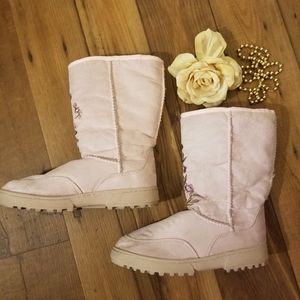 Non branded pink boots size 8 embroidered flowers